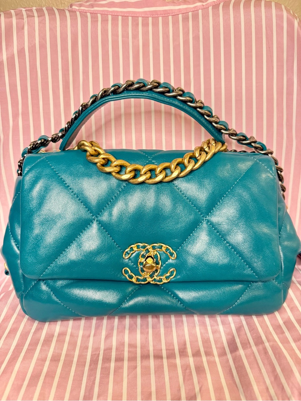 CHANEL 19 Teal Lambskin Top-Handle Bag with Tri-Metal Chain & Auth. Certificate